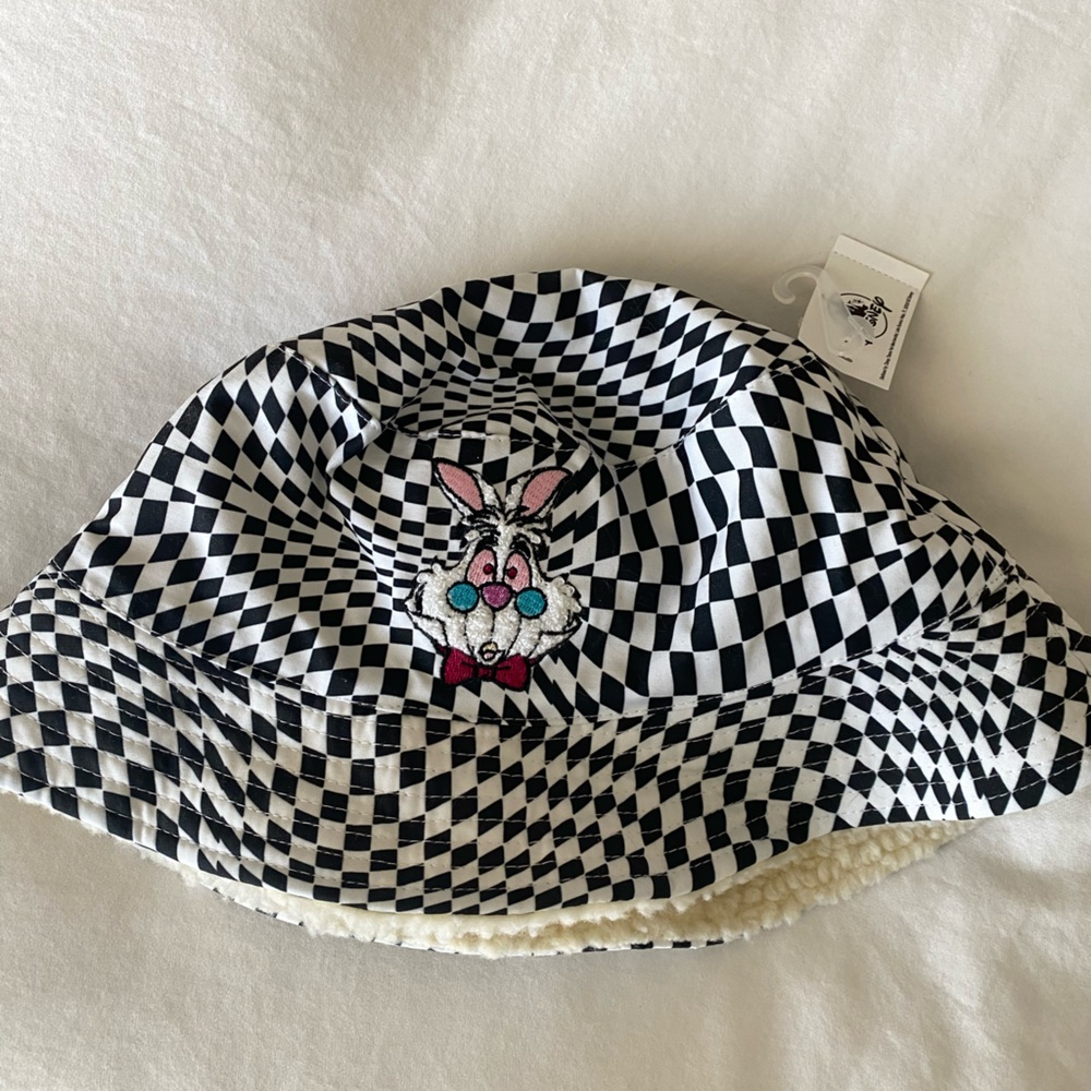 Disney Alice in winter ons white rabbit bucket Hat